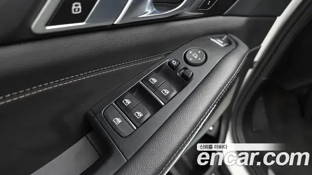 BMW X5 2022 — ფოტო 13/34
