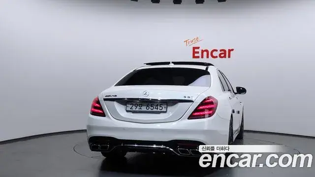 Mercedes-Benz S-Class 2018 — Photo 14/20