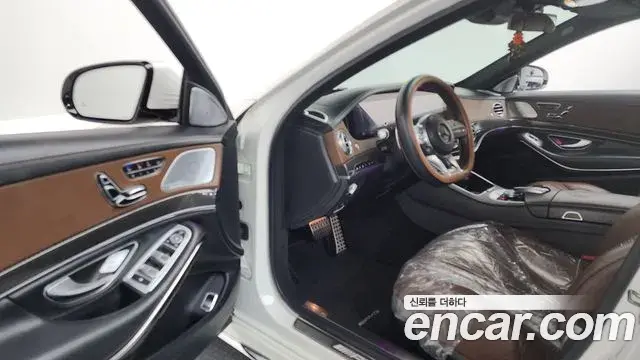 Mercedes-Benz S-Class 2018 — Photo 1/20