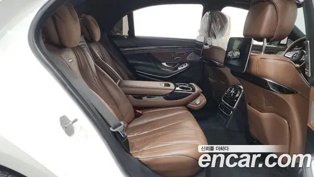 Mercedes-Benz S-Class 2018 — Photo 12/20