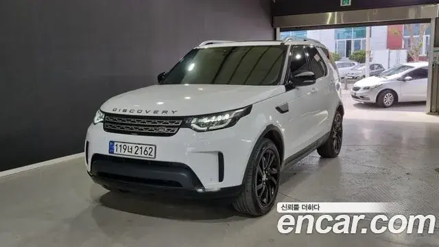Land Rover Discovery 5 2019 — ფოტო 3/18