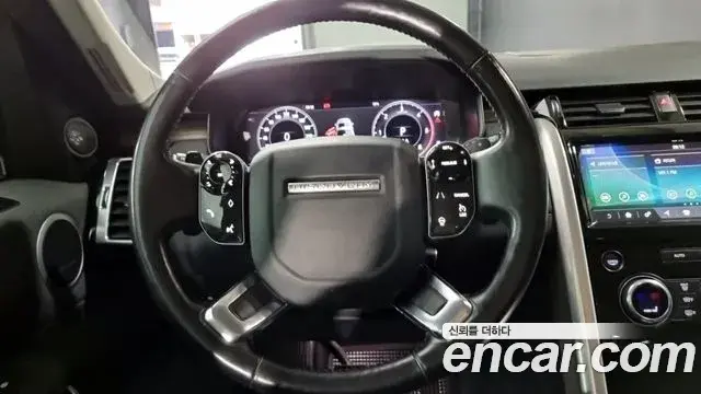 Land Rover Discovery 5 2019 — ფოტო 8/18