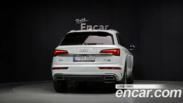 Audi Q5 2022 — Photo 22/36