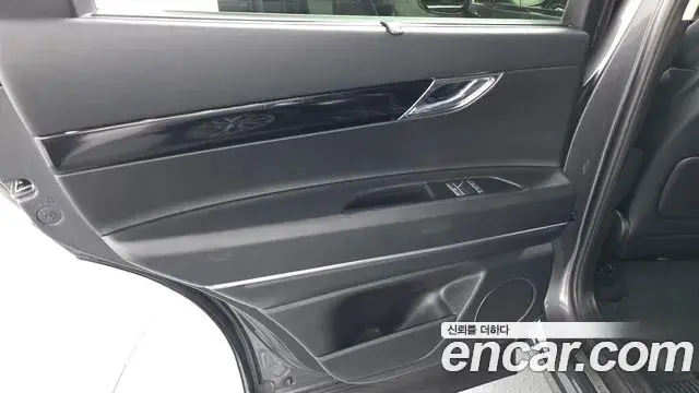 Genesis GV80 2022 — ფოტო 14/32