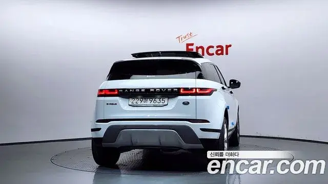 Land Rover Range Rover Evoque 2022 — Photo 7/20