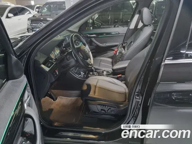 BMW X1 2022 — ფოტო 17/19