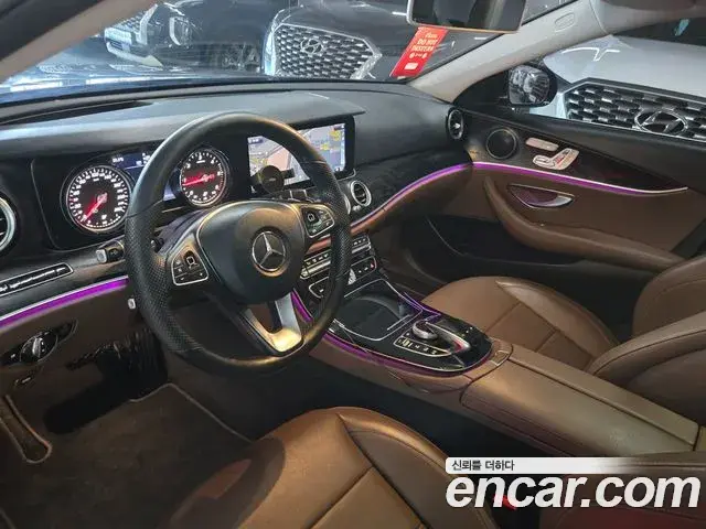 Mercedes-Benz E-Class 2018 — ფოტო 8/20