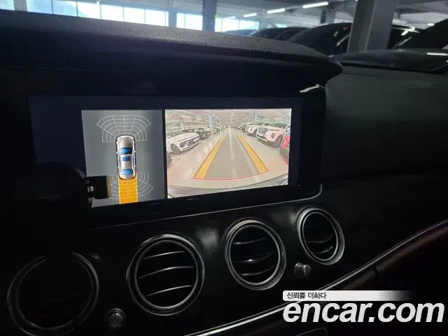 Mercedes-Benz E-Class 2018 — ფოტო 16/20
