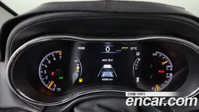 Jeep Grand Cherokee 2021 — Photo 11/20