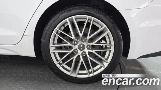 Genesis G70 2019 — ფოტო 21/36