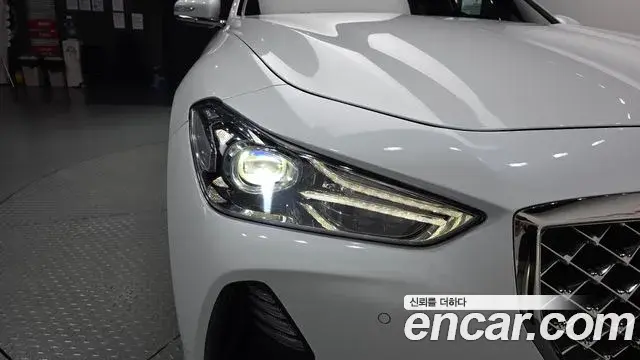 Genesis G70 2019 — ფოტო 28/36