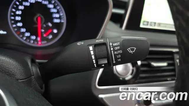 Genesis G70 2019 — ფოტო 31/36