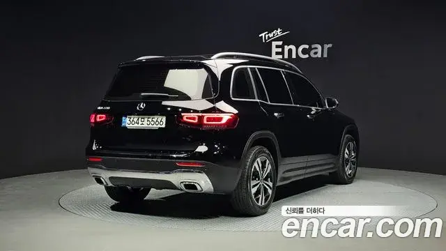 Mercedes-Benz GLB-Class 2021 — Фото 2/20