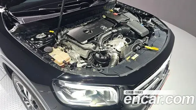 Mercedes-Benz GLB-Class 2021 — Фото 6/20