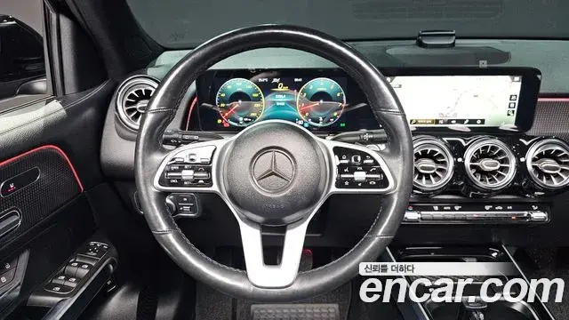 Mercedes-Benz GLB-Class 2021 — Фото 13/20