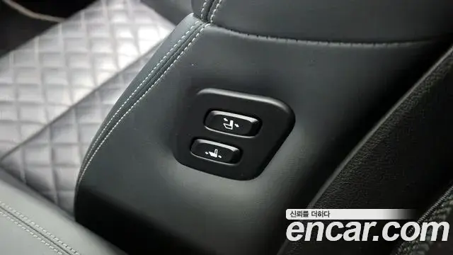 Genesis G70 2018 — Фото 16/20