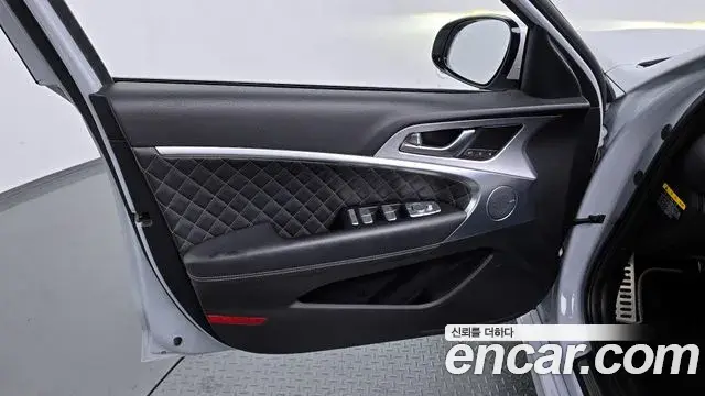 Genesis G70 2018 — Şəkil 13/30