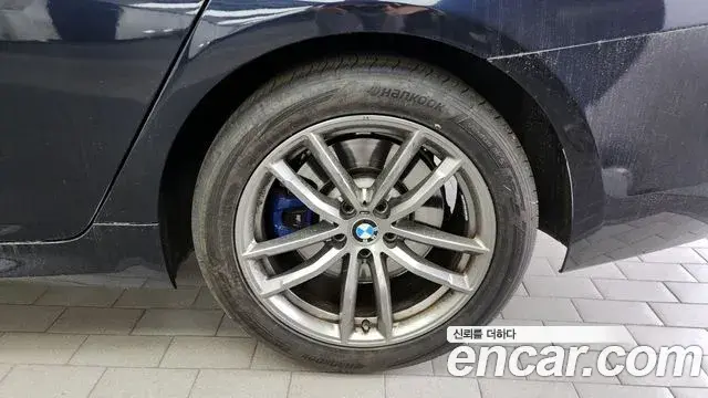 BMW 5 Series 2018 — Şəkil 5/34
