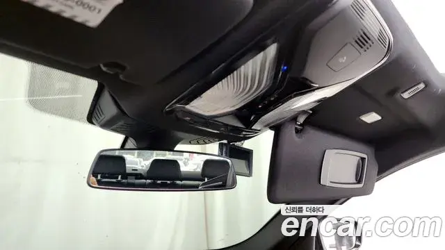 BMW 5 Series 2018 — Şəkil 20/34