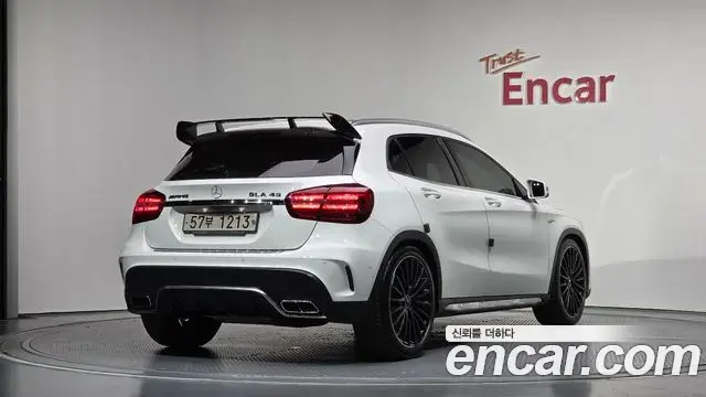 Mercedes-Benz GLA-Class 2019 — Фото 2/20