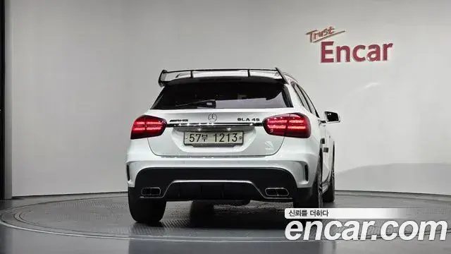 Mercedes-Benz GLA-Class 2019 — Фото 4/20