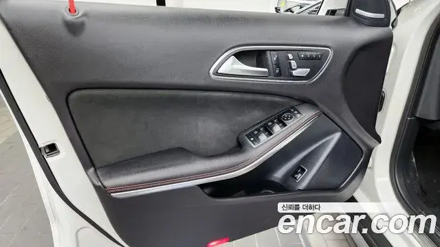 Mercedes-Benz GLA-Class 2019 — ფოტო 21/29