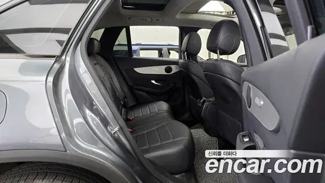 Mercedes-Benz GLC-Class 2018 — Фото 11/20