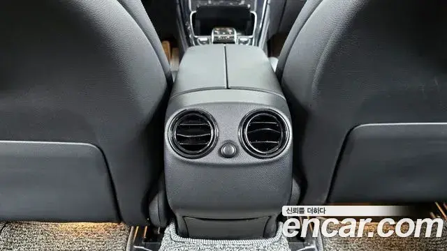 Mercedes-Benz GLC-Class 2018 — Photo 18/32