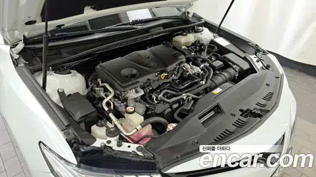 Toyota Camry 2019 — Photo 5/28