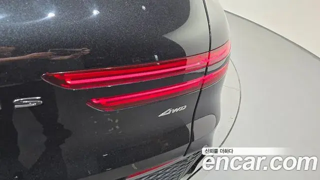 Genesis GV70 2021 — Photo 35/35