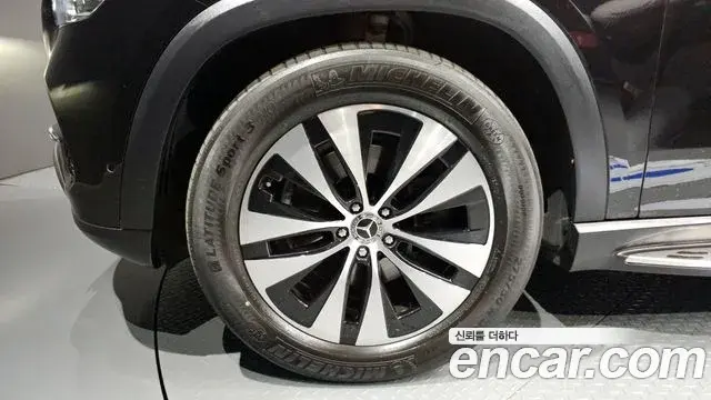 Mercedes-Benz GLE-Class 2024 — ფოტო 17/34