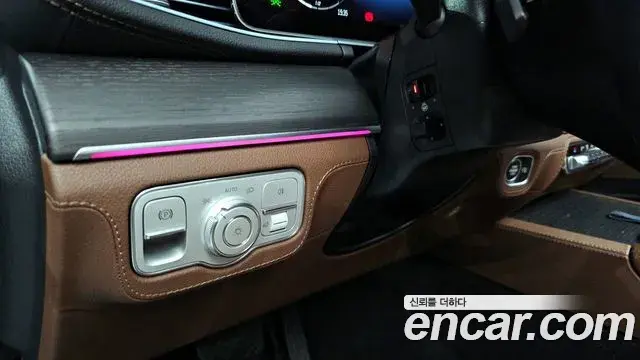 Mercedes-Benz GLE-Class 2024 — ფოტო 4/34