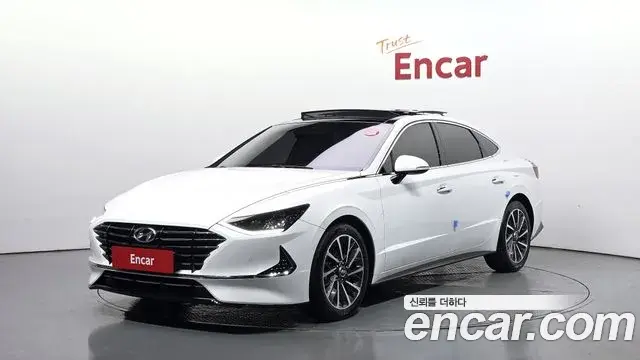 Hyundai Sonata 2019 — Photo 1/20