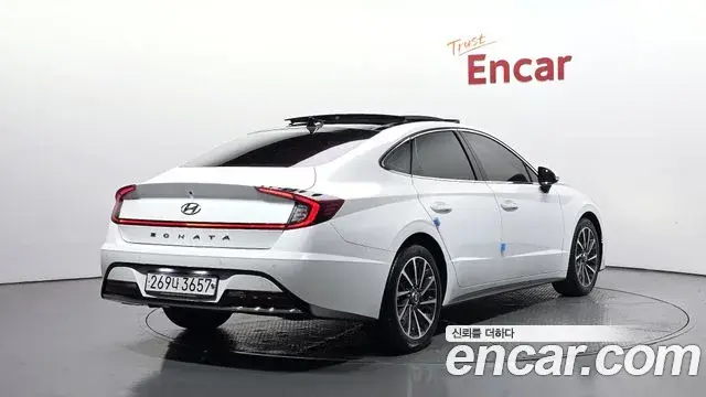 Hyundai Sonata 2019 — Photo 2/20