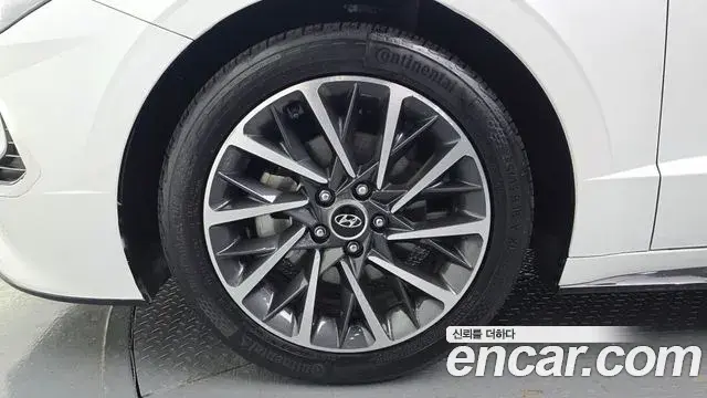 Hyundai Sonata 2019 — Photo 5/20