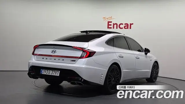 Hyundai Sonata 2021 — Фото 1/20