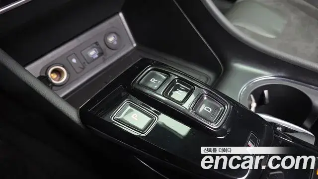Hyundai Sonata 2021 — Фото 8/20