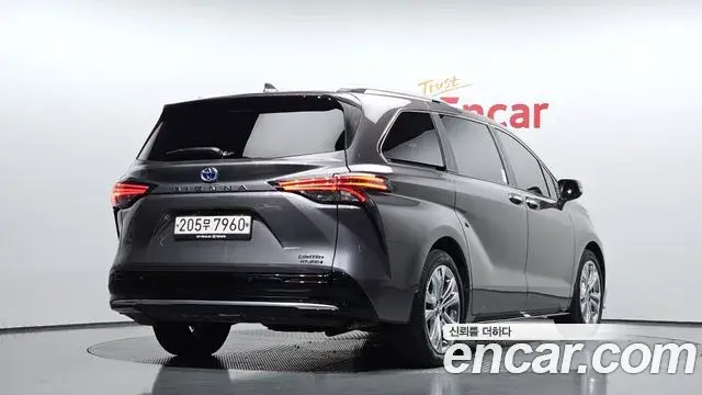Toyota Sienna 2023 — Şəkil 16/20