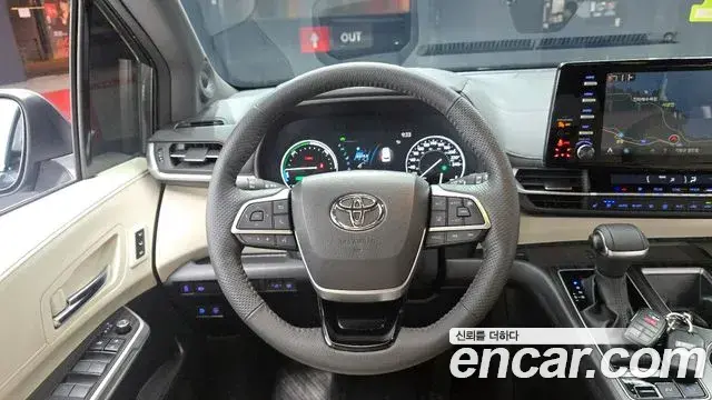 Toyota Sienna 2023 — Şəkil 7/20
