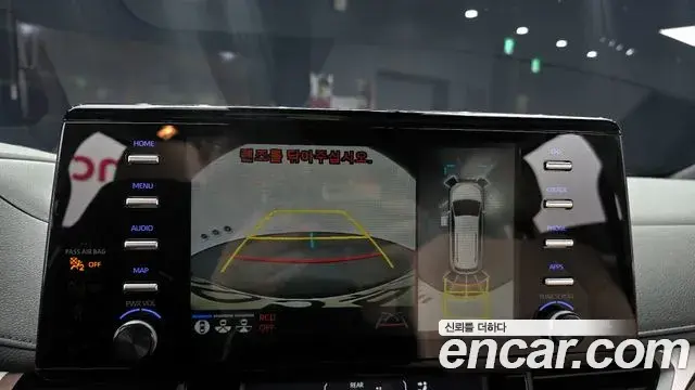 Toyota Sienna 2023 — Şəkil 17/20