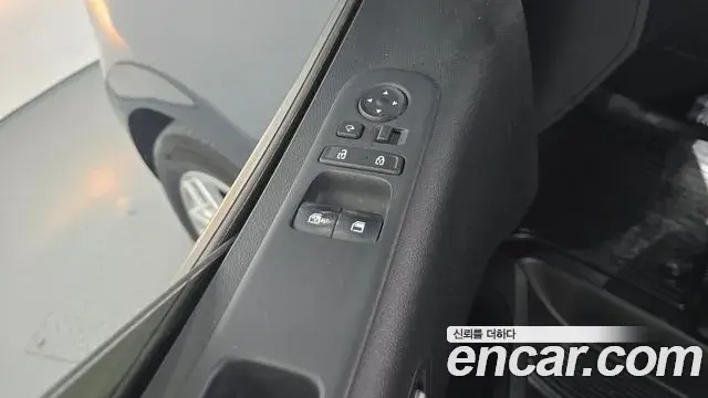 Hyundai Staria 2022 — Şəkil 25/30