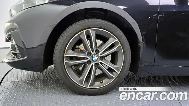 BMW 1 Series 2021 — Şəkil 4/30