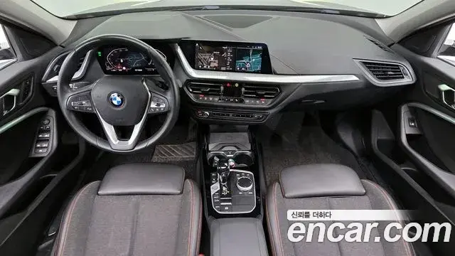 BMW 1 Series 2021 — Şəkil 20/30