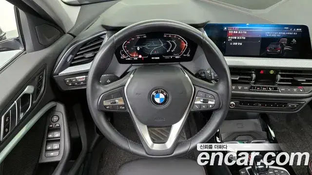 BMW 1 Series 2021 — Şəkil 10/30