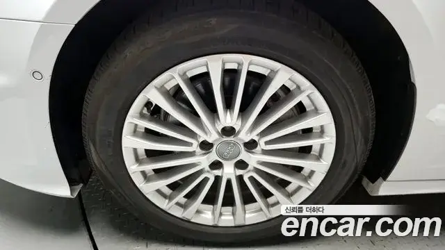 Audi A6 2021 — ფოტო 25/34