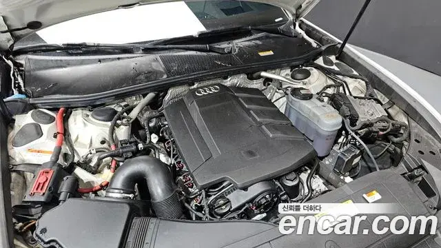 Audi A6 2021 — ფოტო 33/34