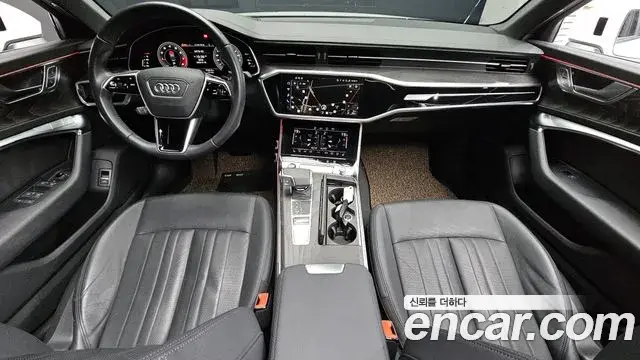 Audi A6 2021 — ფოტო 18/34