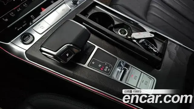 Audi A6 2021 — ფოტო 14/34