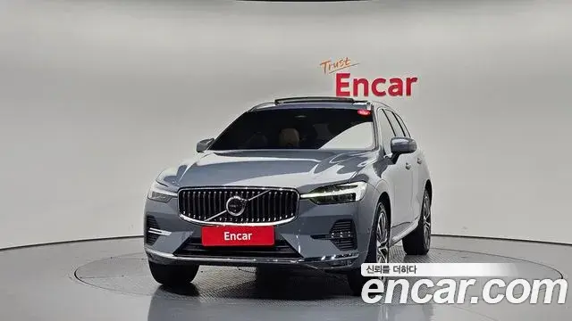Volvo XC60 2021 — Фото 2/20