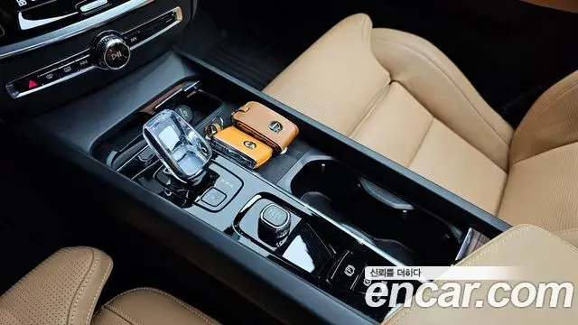 Volvo S60 2024 — Photo 20/33